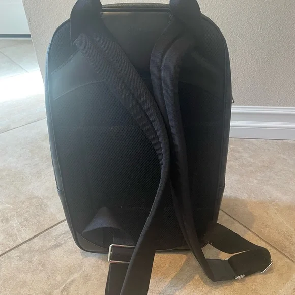 Original Louis Vuitton Damier Graphite Michael Backpack. receipt and dust bag. - Picture 2 of 11